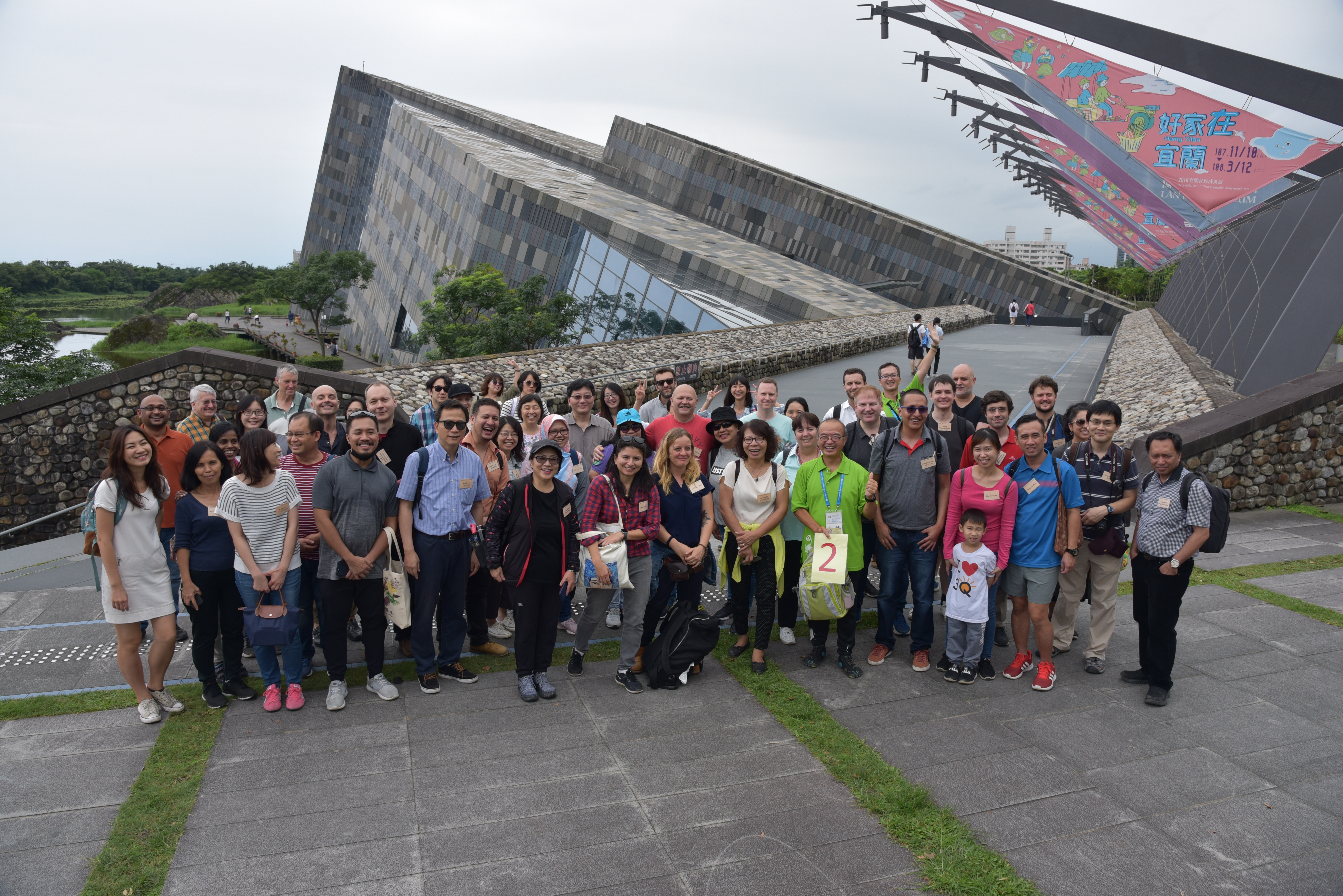Foreign Scholars Experience the Beauty of Yilan