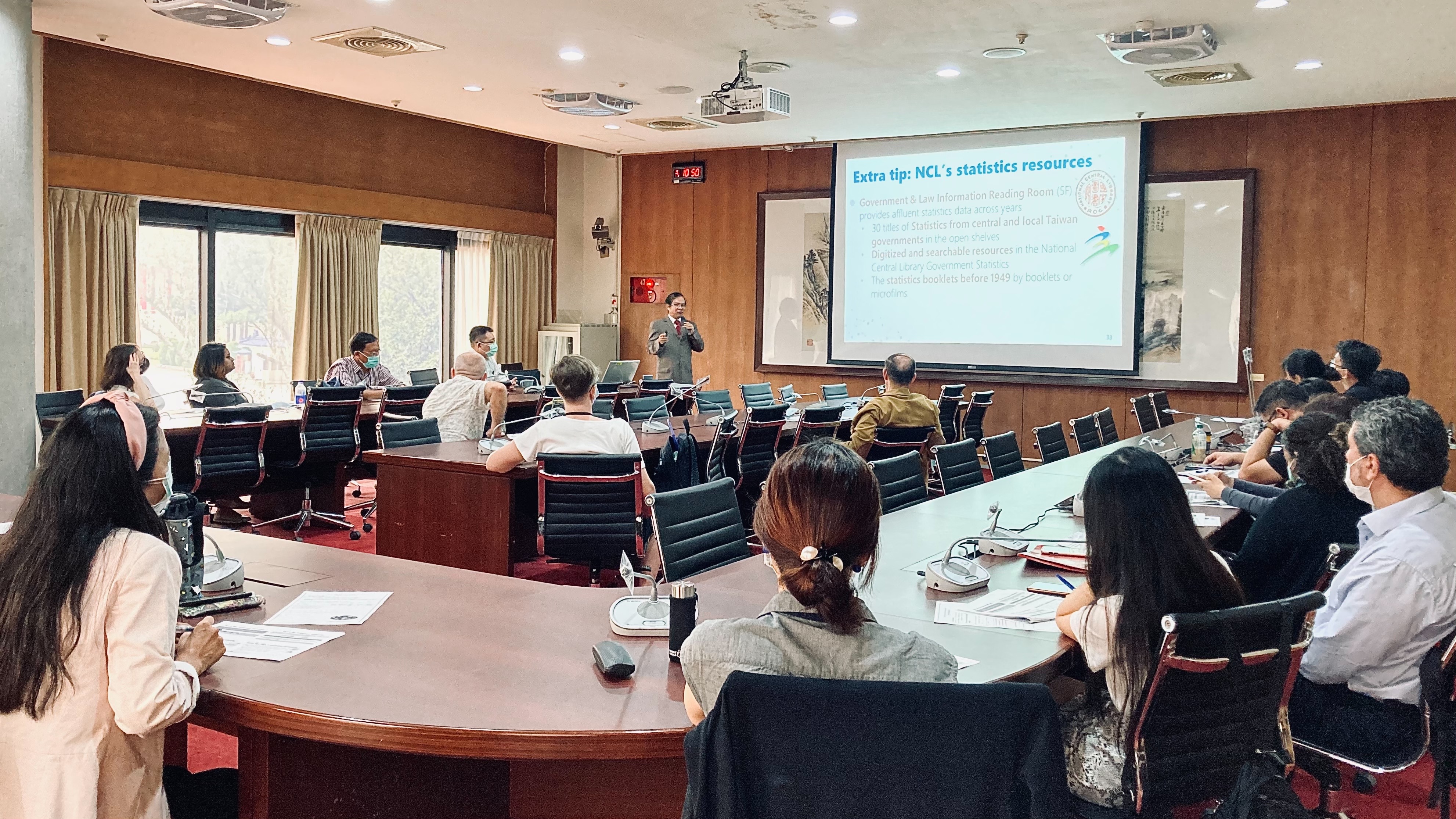 2020 Library Workshop: A Compendious Introduction to Taiwan's Official Statistic