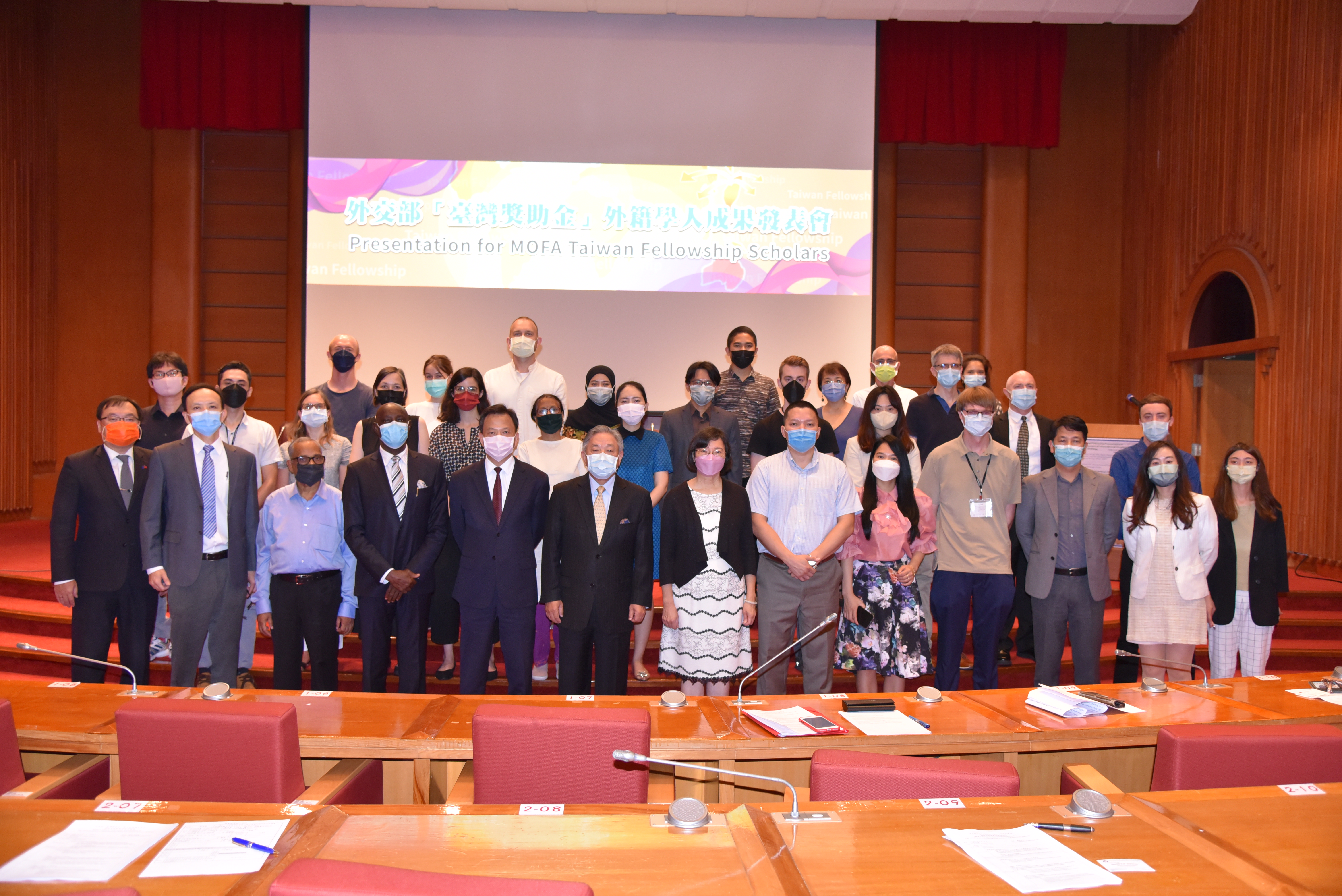 MOFA Taiwan Fellowship Presentation II－ The Development of International Situation and Economic Strategy